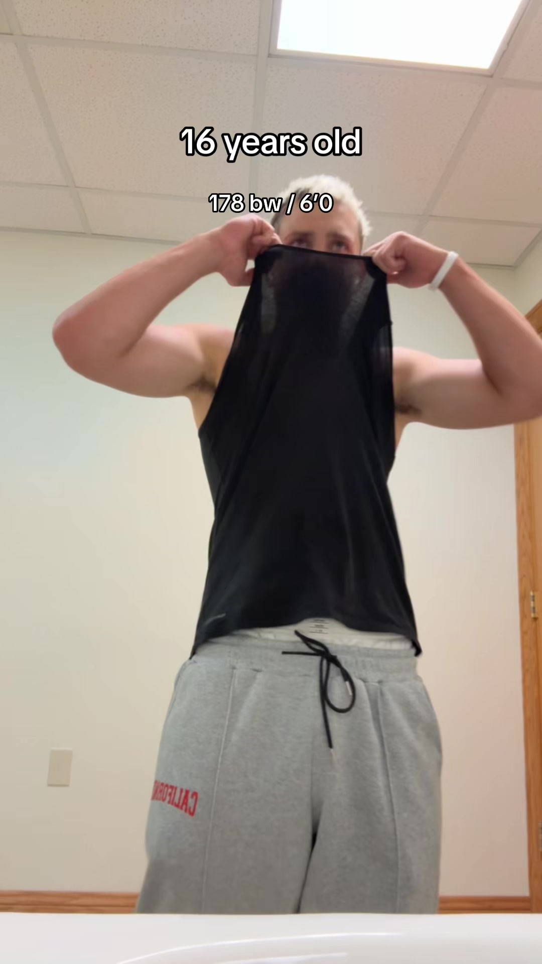 @necklund🥊
