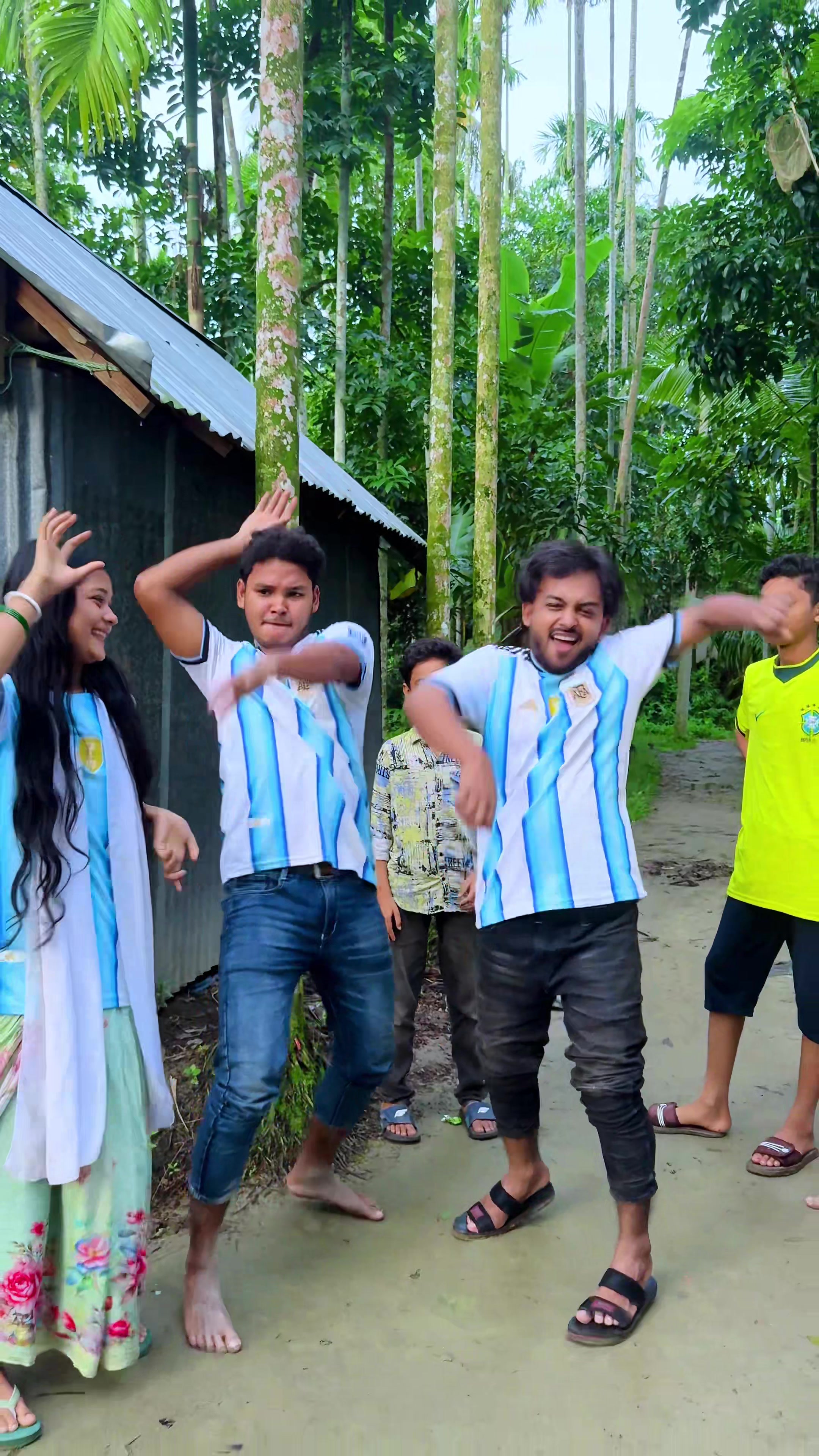 @মিঠু সরকার