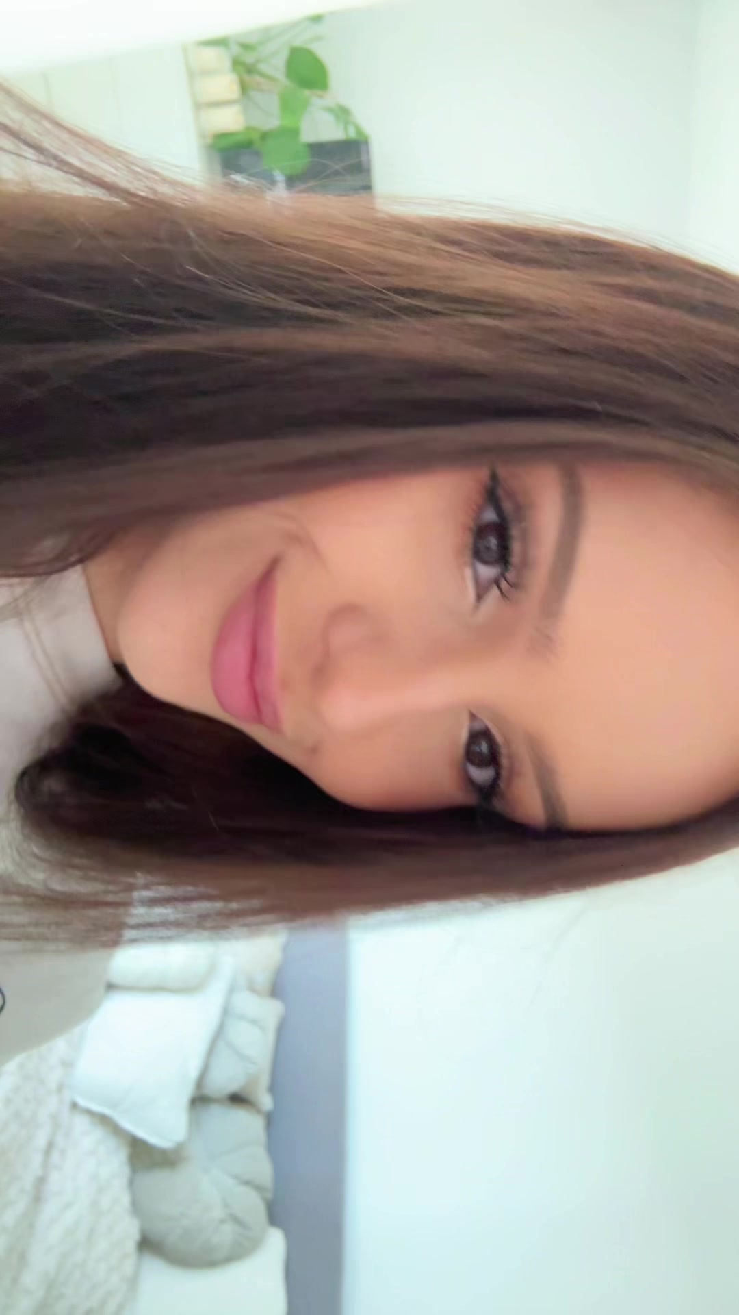 @𝑬𝒎𝒊𝒍𝒌𝒂 💫