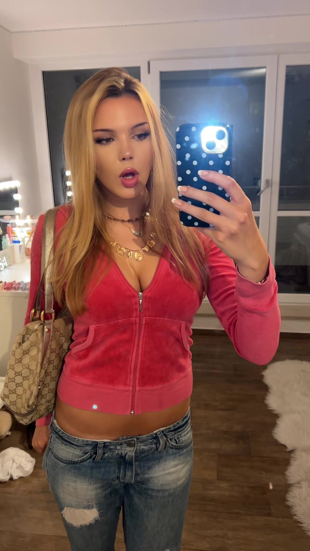 @Ella
