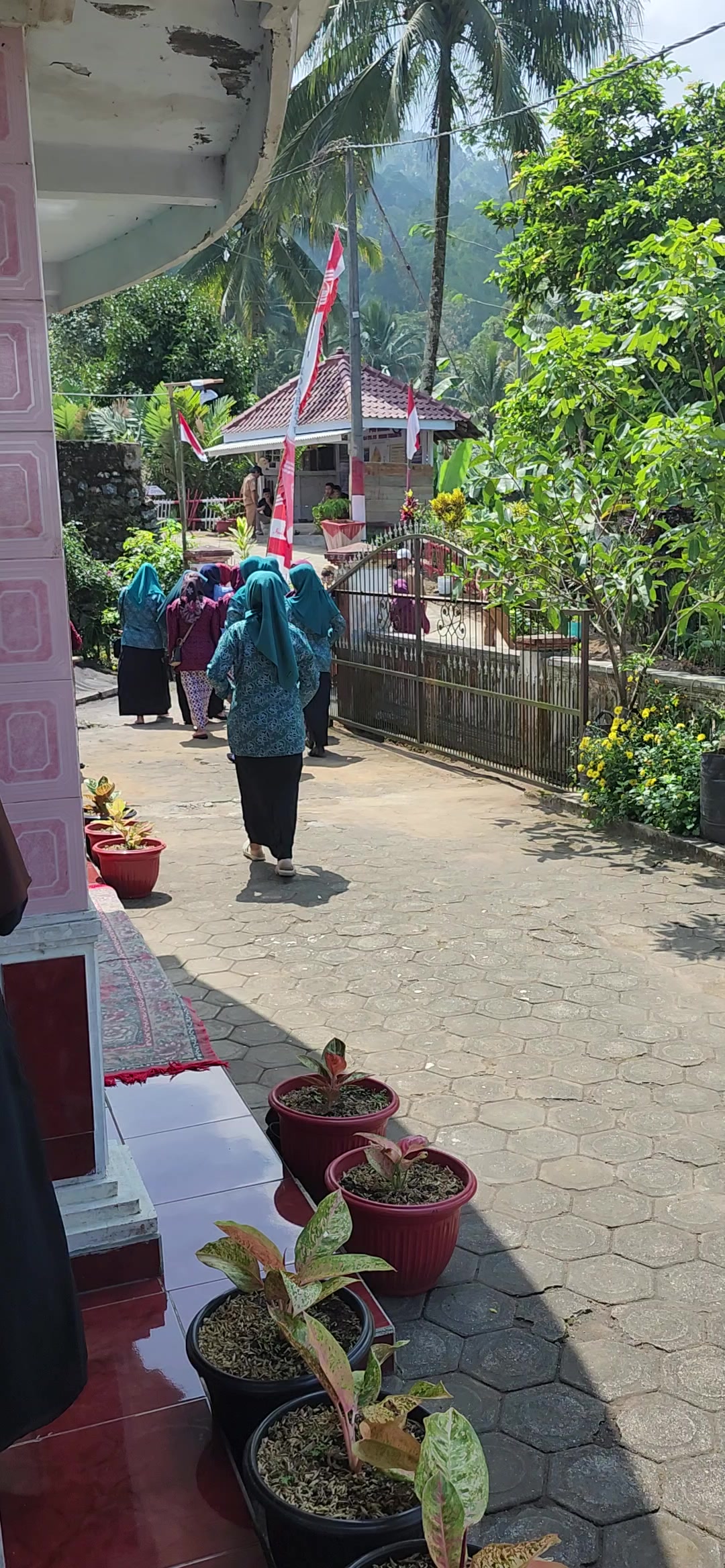 @sriarum