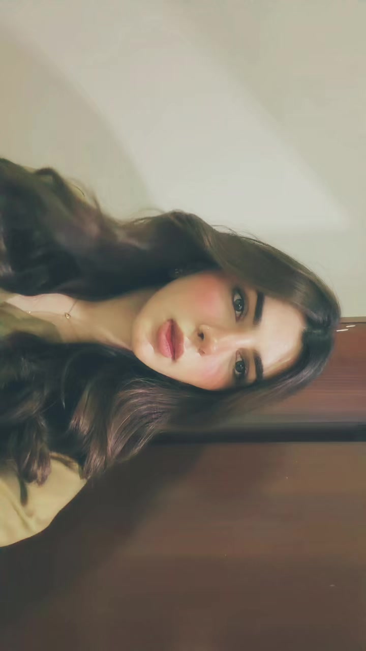 @Veeni
