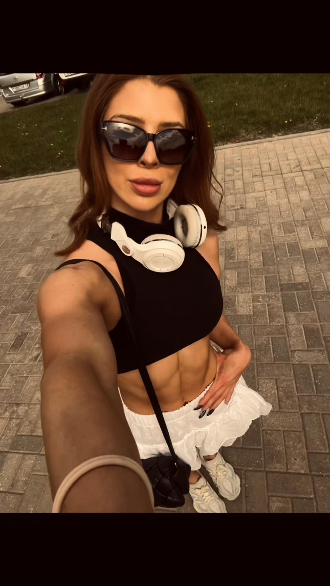 @laaanster.fit65