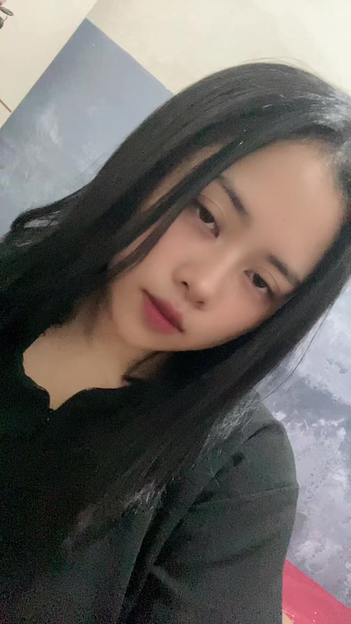 @🦋TiinaCute♥️