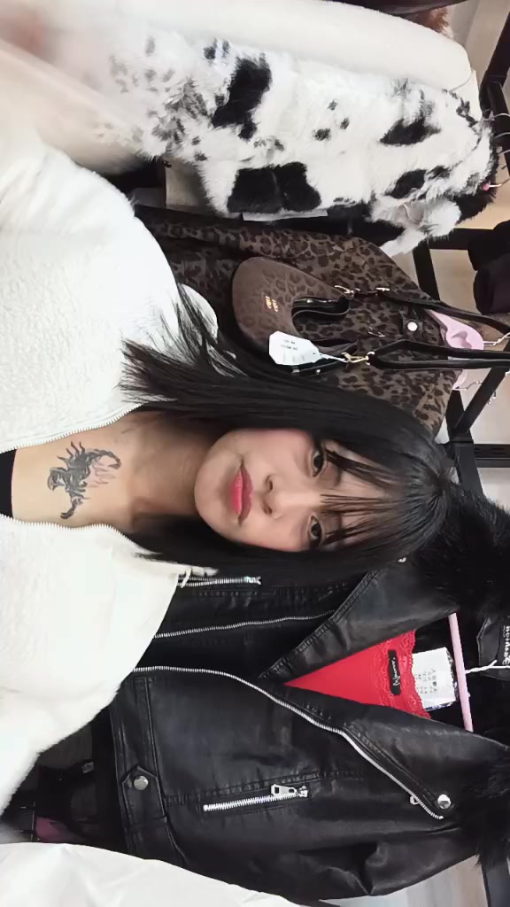 @๐ฒ๐ช๐ถ_๐ฌ๐ต๐ช๐ป๐ฒ๐ต๐พ๐ซง๐ค