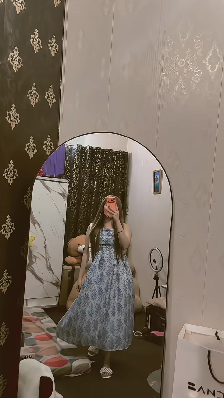 @BUGI🧝🏻♀️