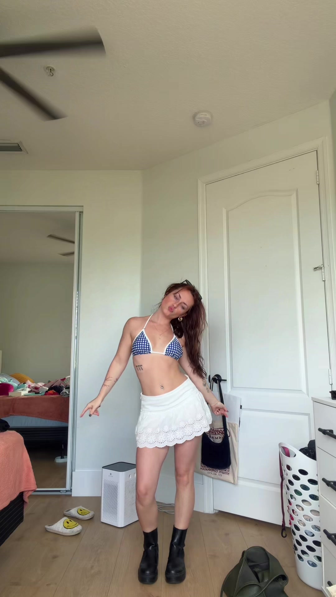 @lo