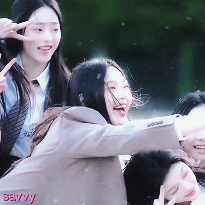 @savvy ๐๐ค~kyras version ๐ชฉ