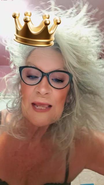 @👑Gina 👑