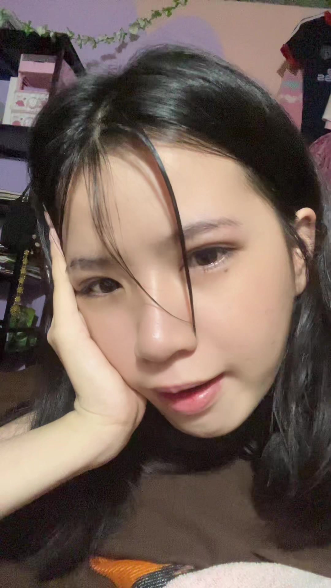 @ណាំ ធីប 💋