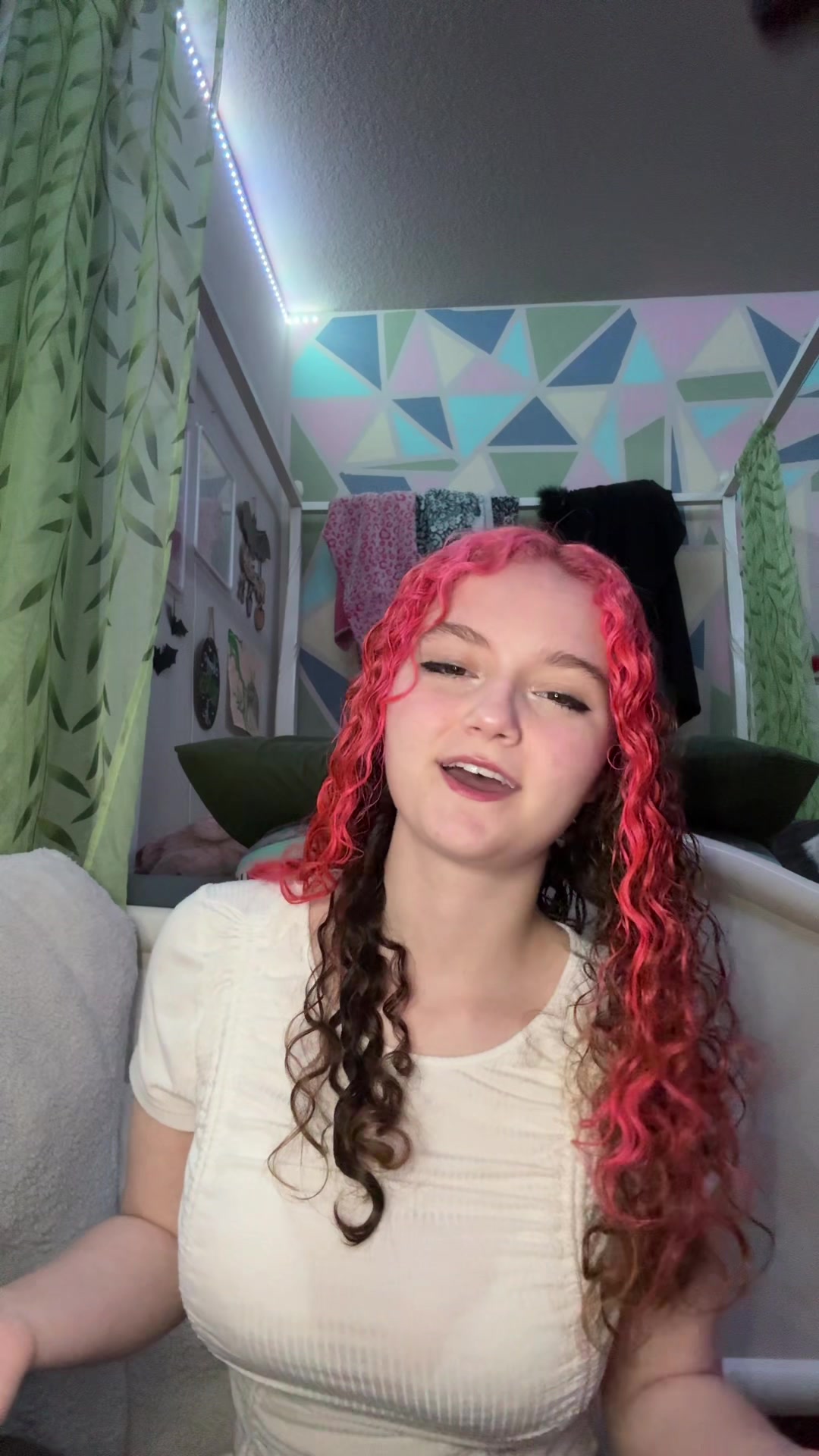 @karleelawson27