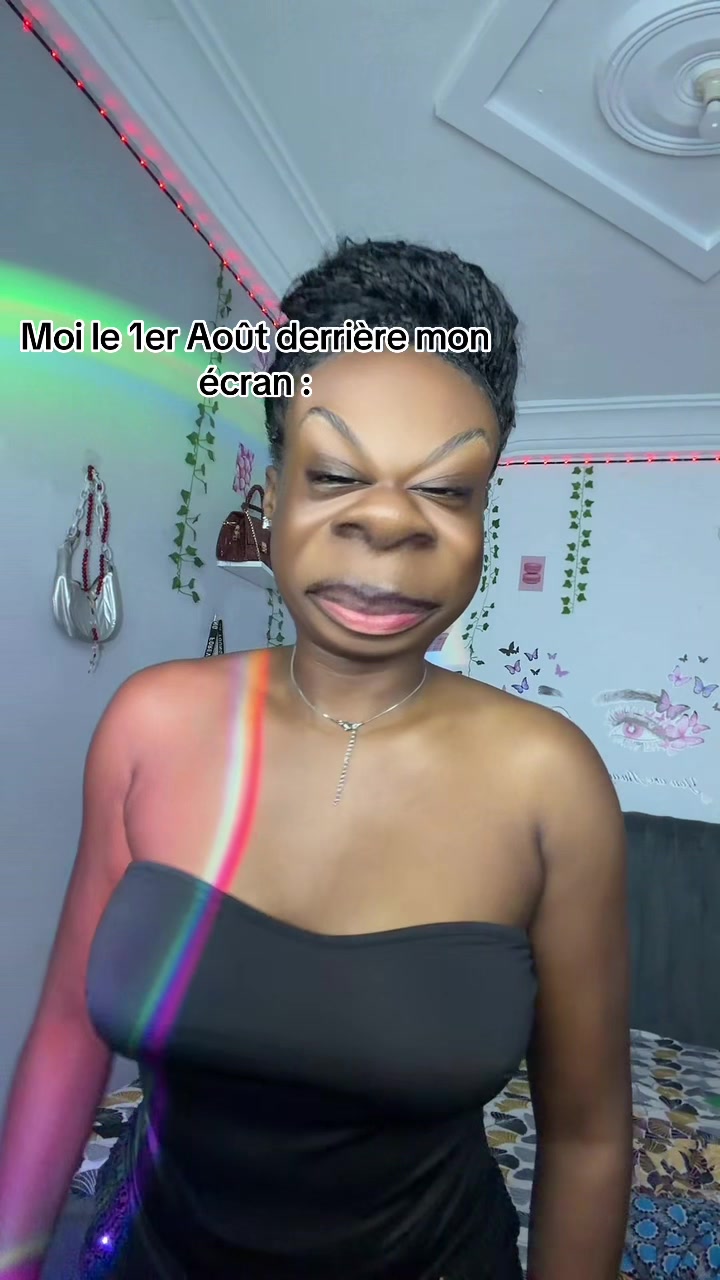 @L A U R A I N E.ᥫᩣ