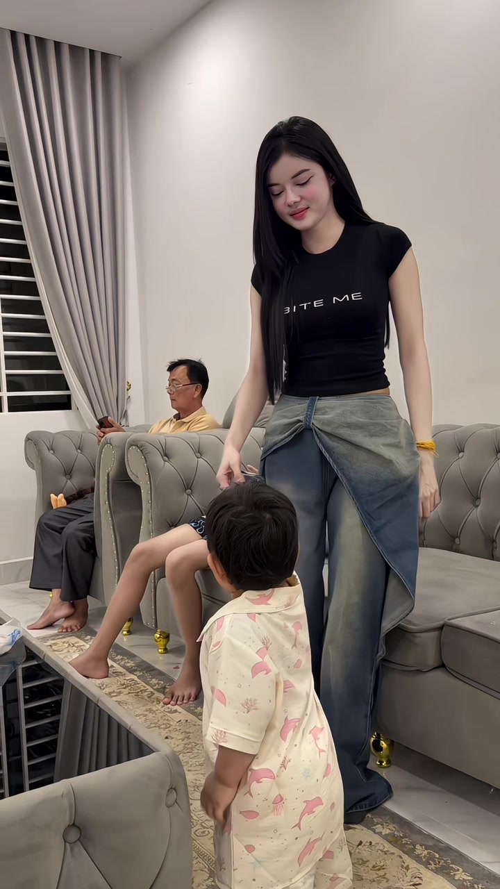 @សុខ លីន