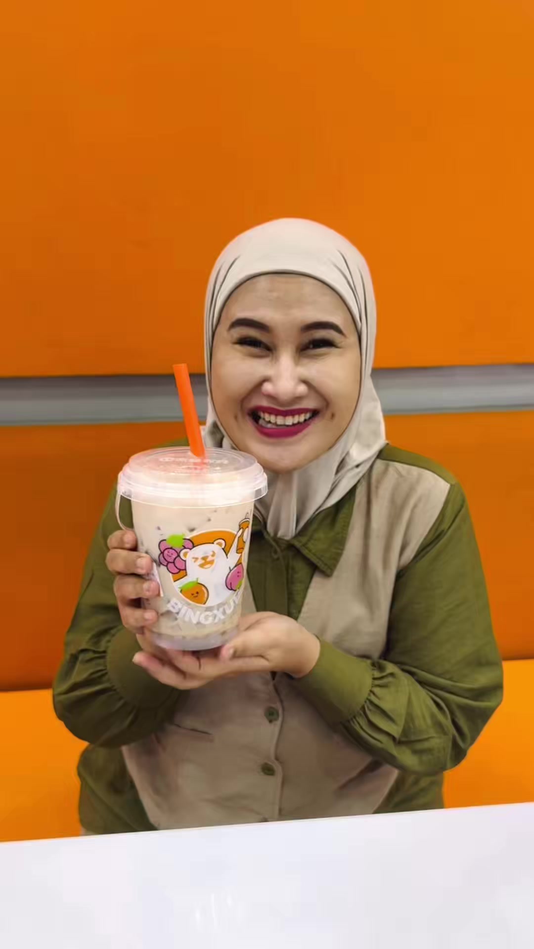 @Mama Akbar Alicia