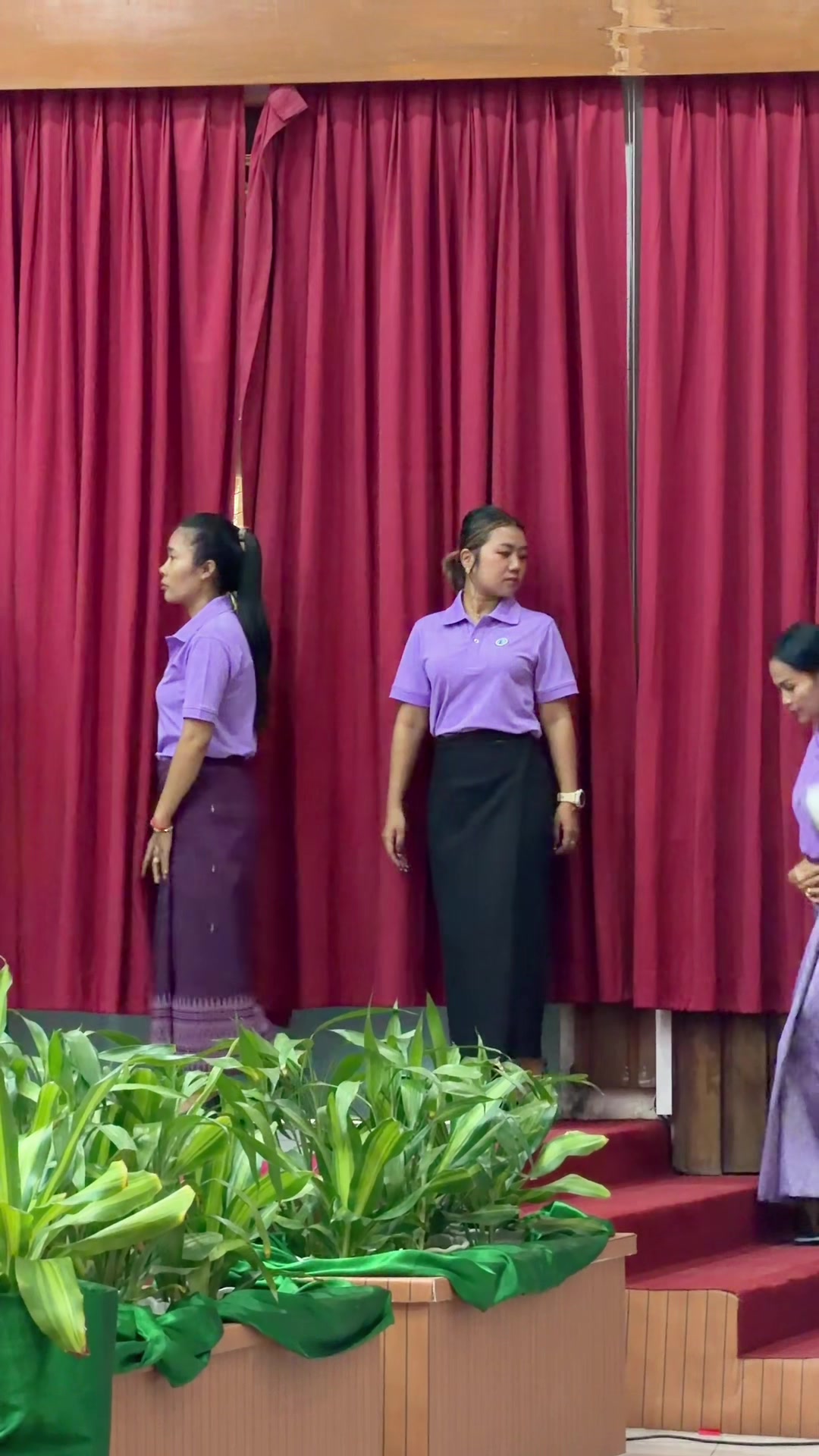 @Ah Ting (ទីងទីង)
