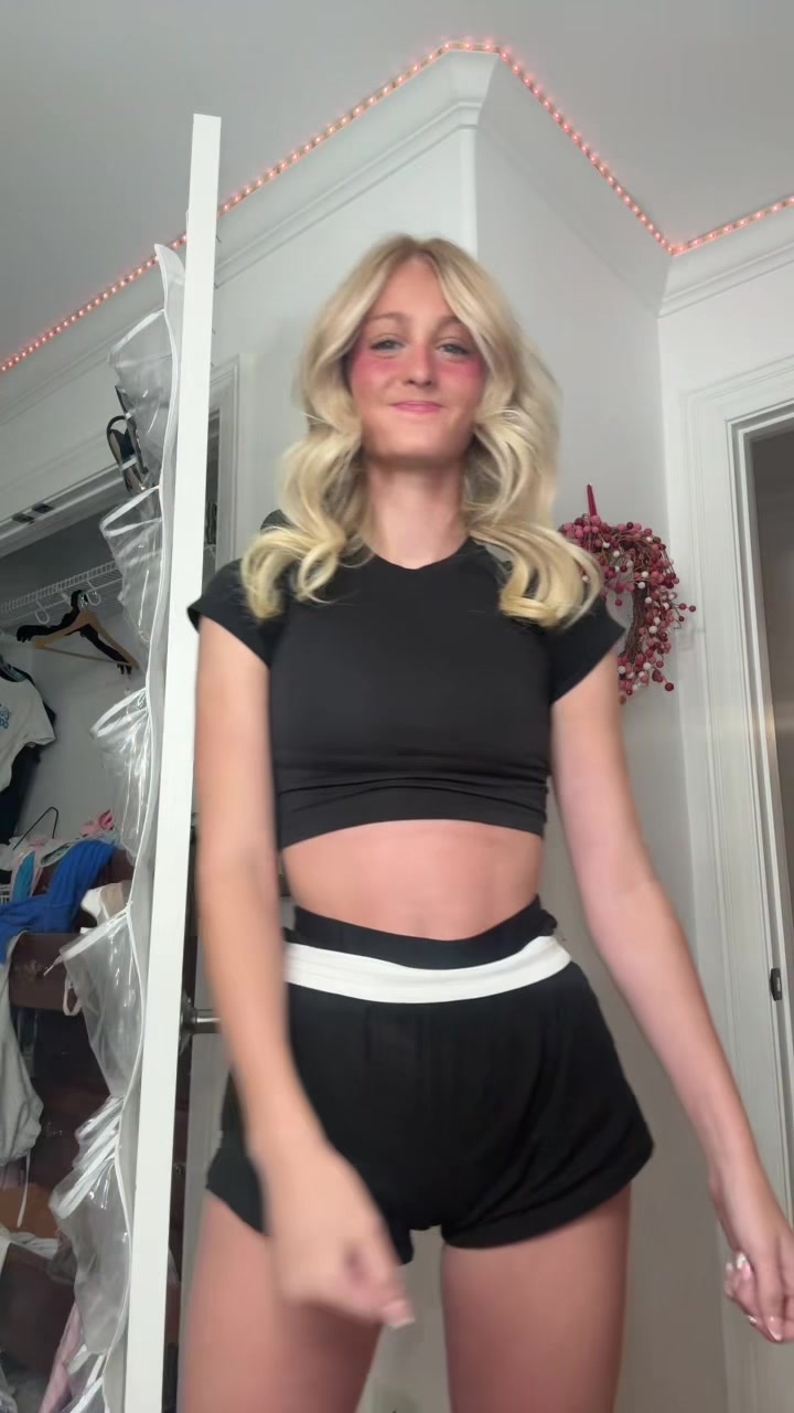 @anya