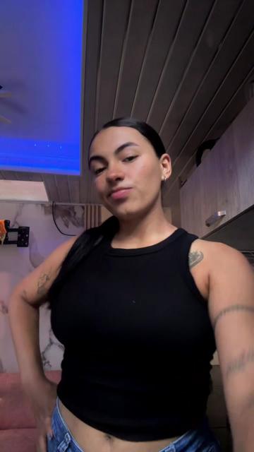 @oficial_valenrojas