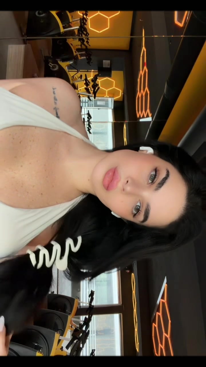 @Victoria ๐