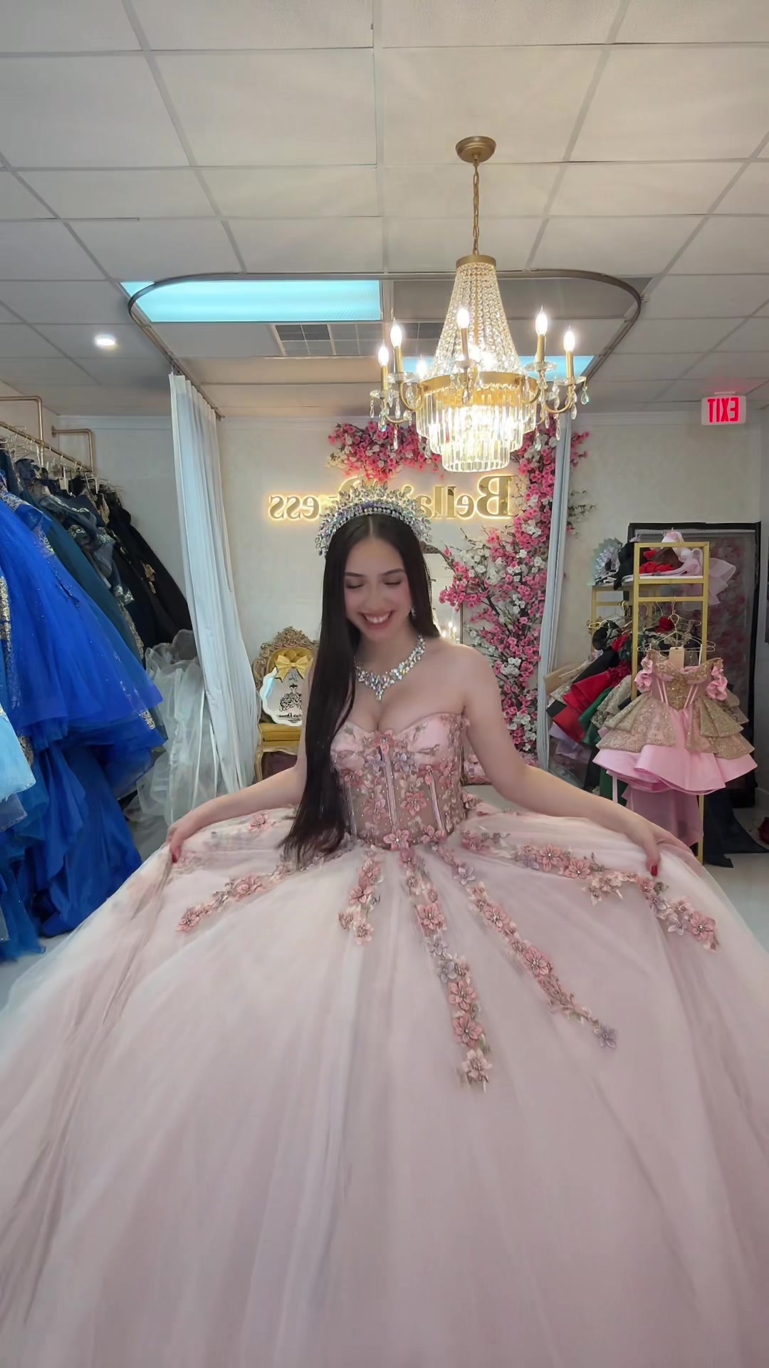 @Bella&rsquo;s Dress Boutique