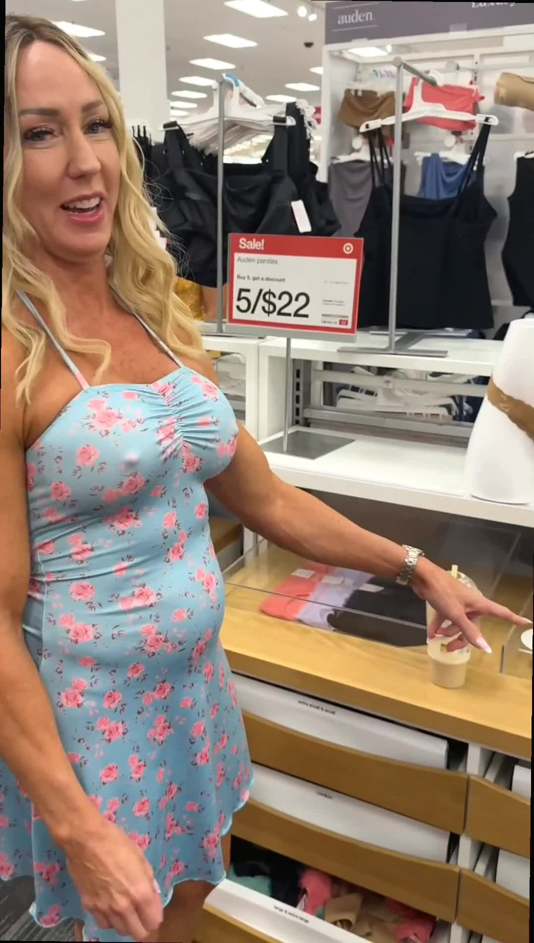 @FitwifeJewels