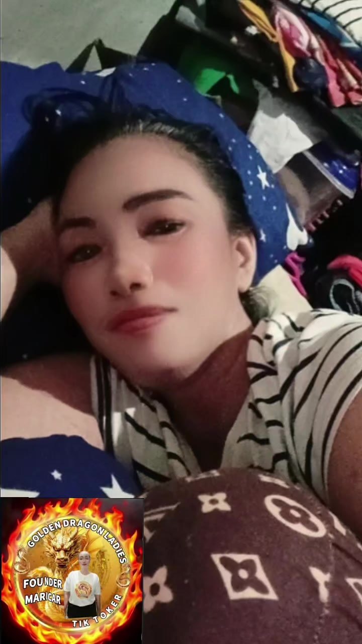 @Tama na ang pag papanggap 😭💔