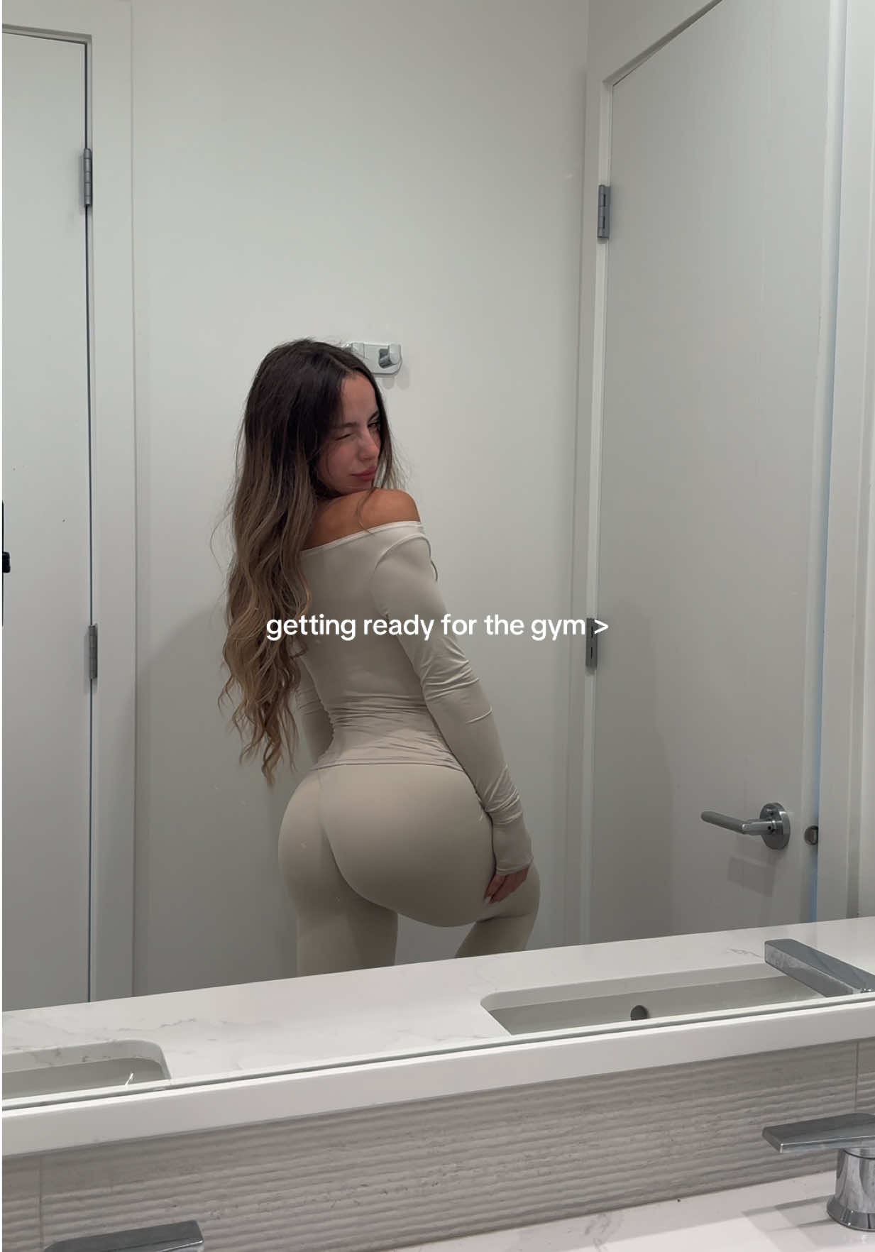 @meelahangelina