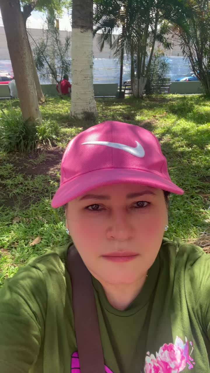 @Lorenavela25