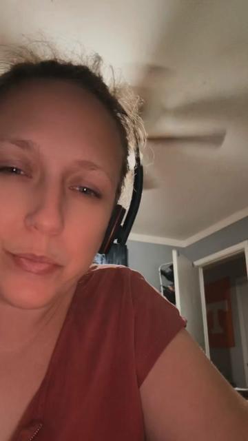 @Britney🧡