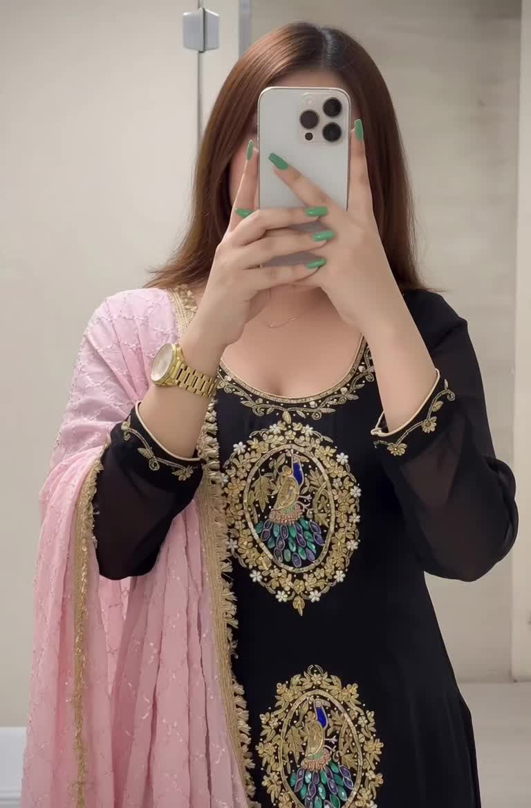 @Komal ♥️