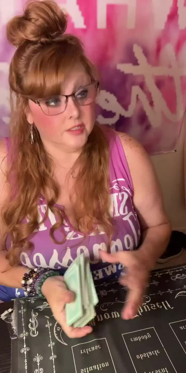 @💕Love Oracle Sharon💕