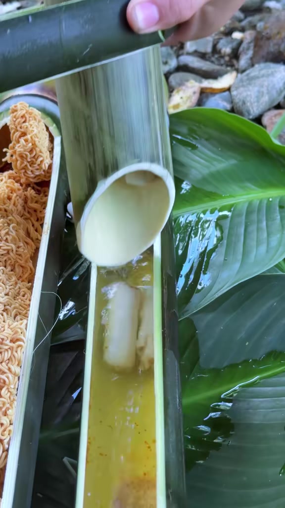 @Sức T&agrave;y