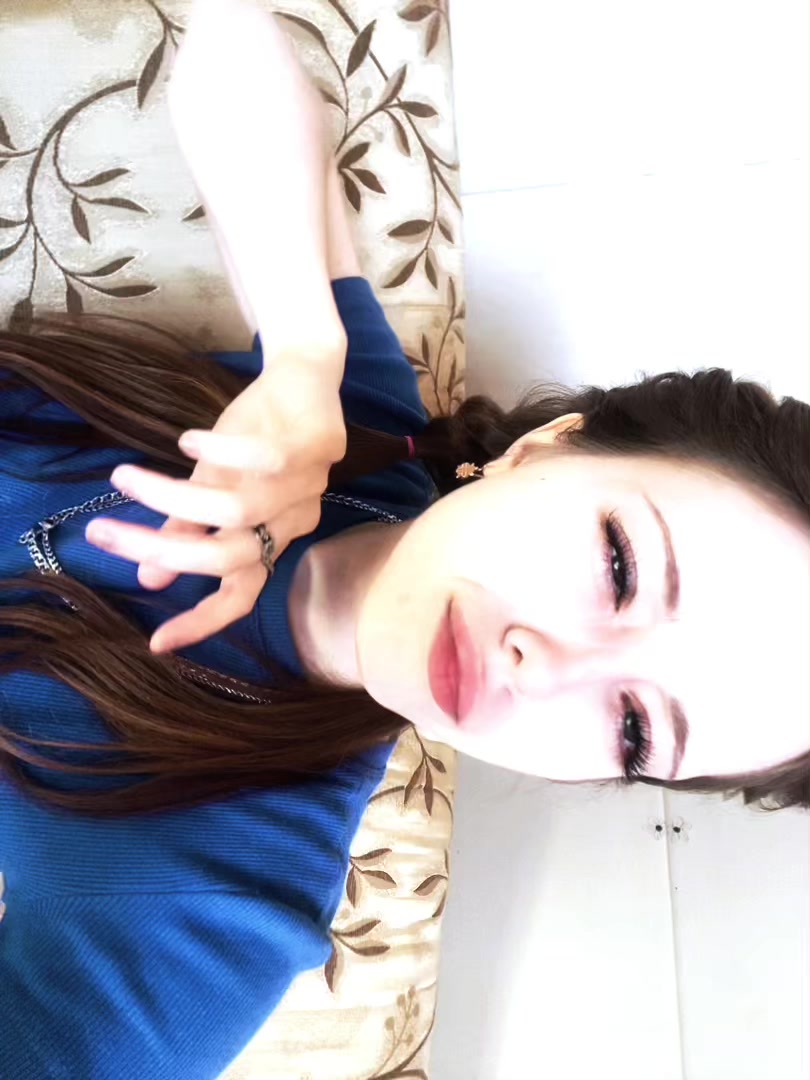 @🖤