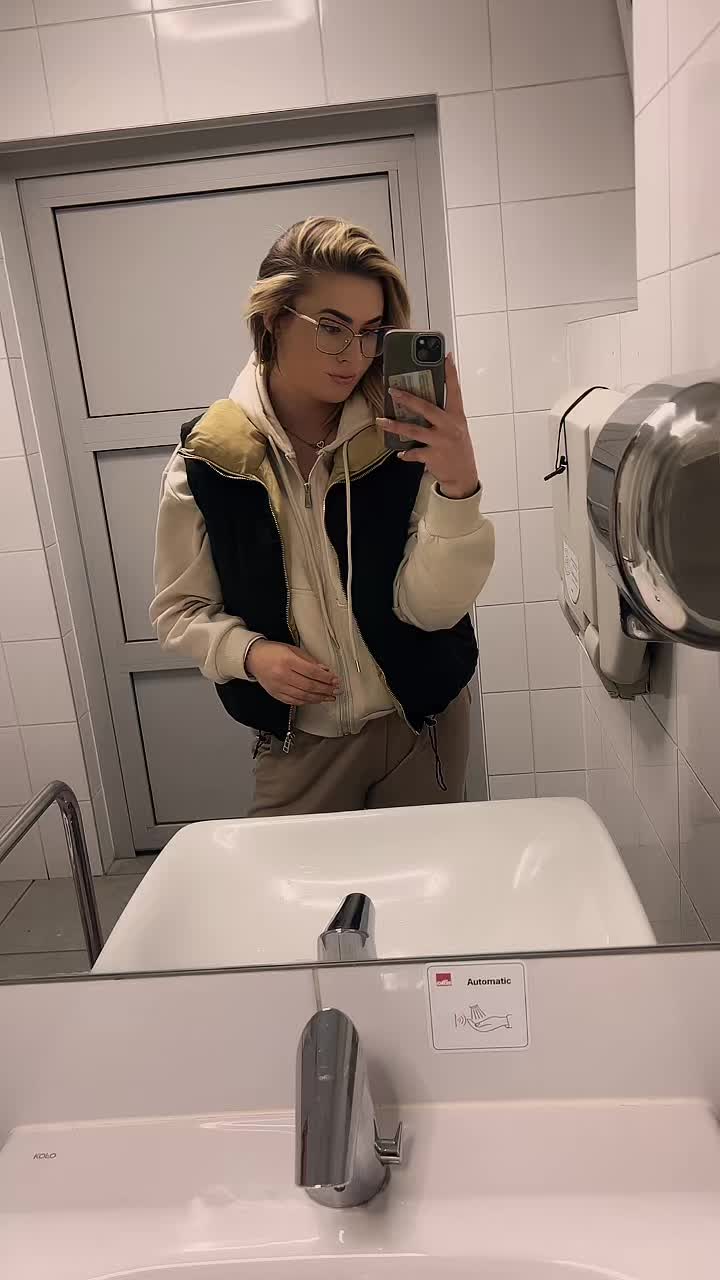 @Blondixx00🦋🔥