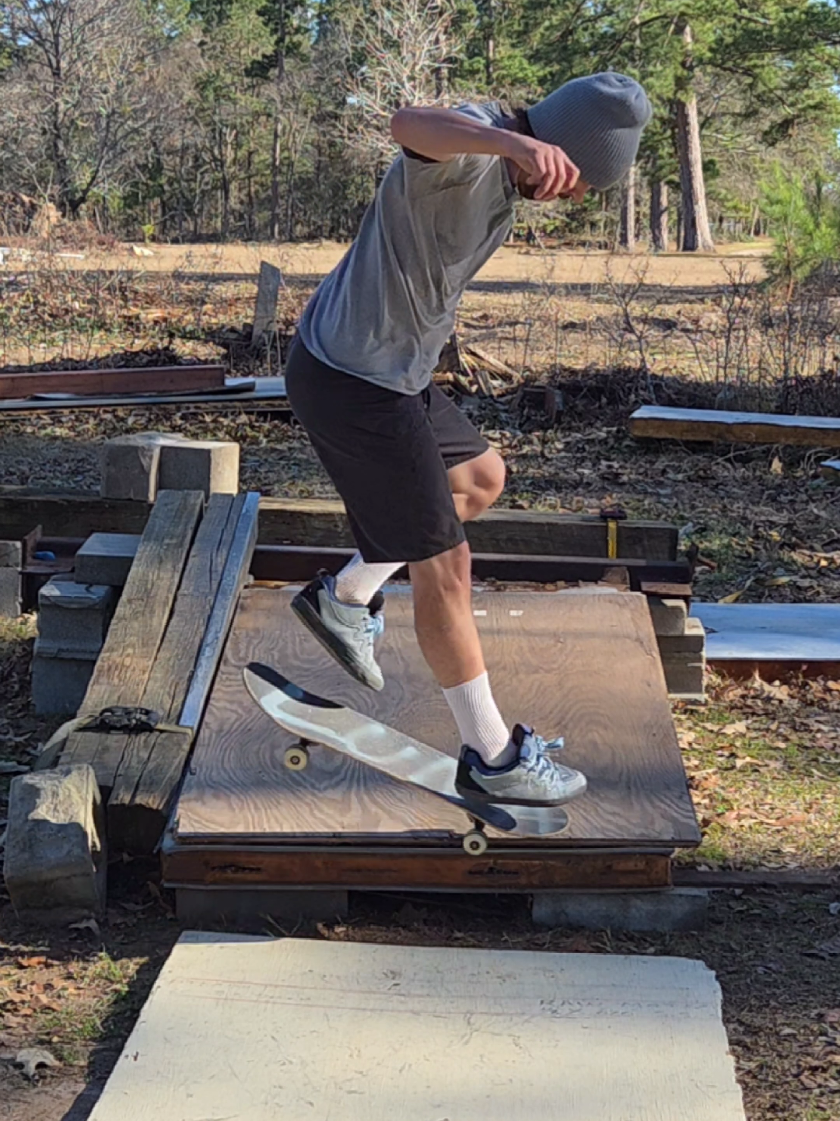 @Jason / skateboarding