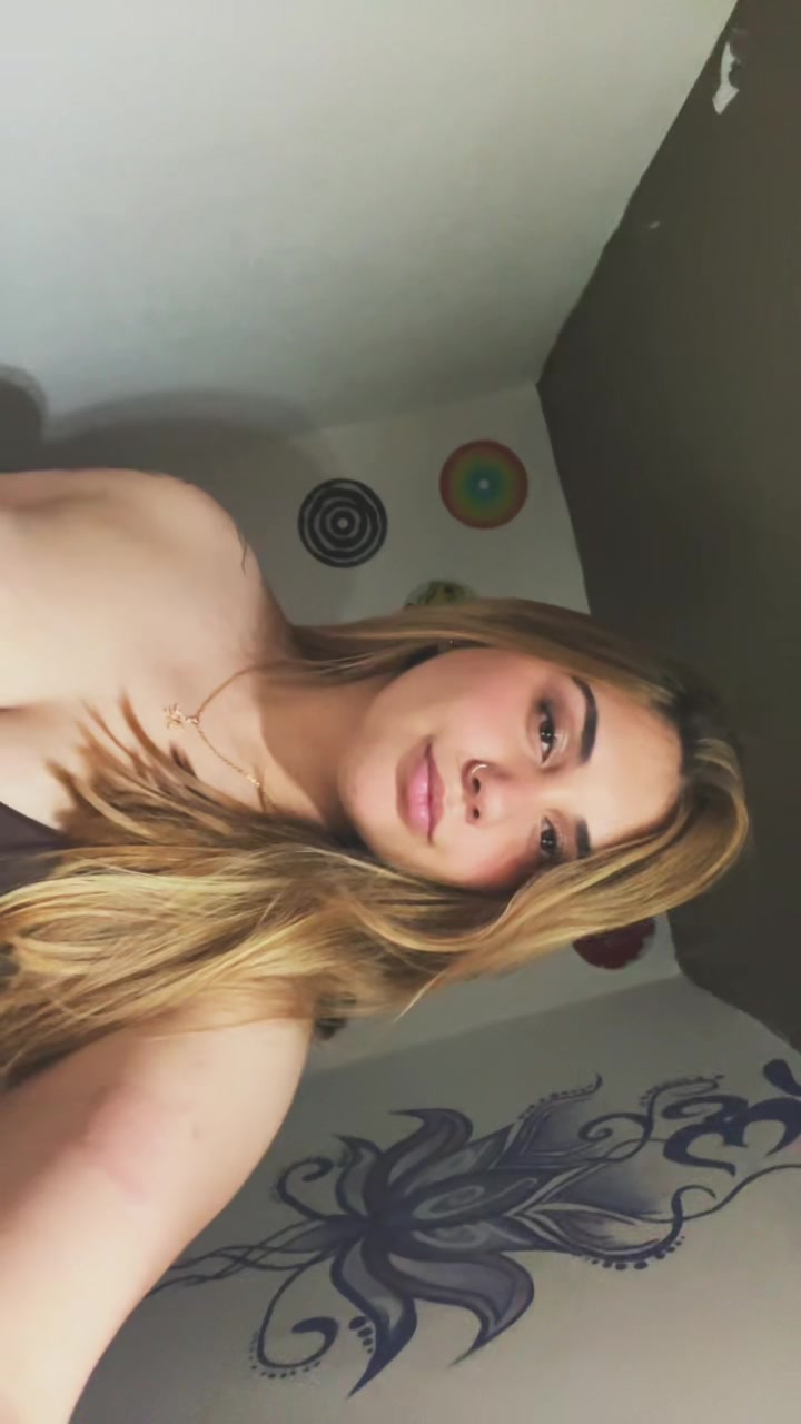 @Larita Comino ✨️