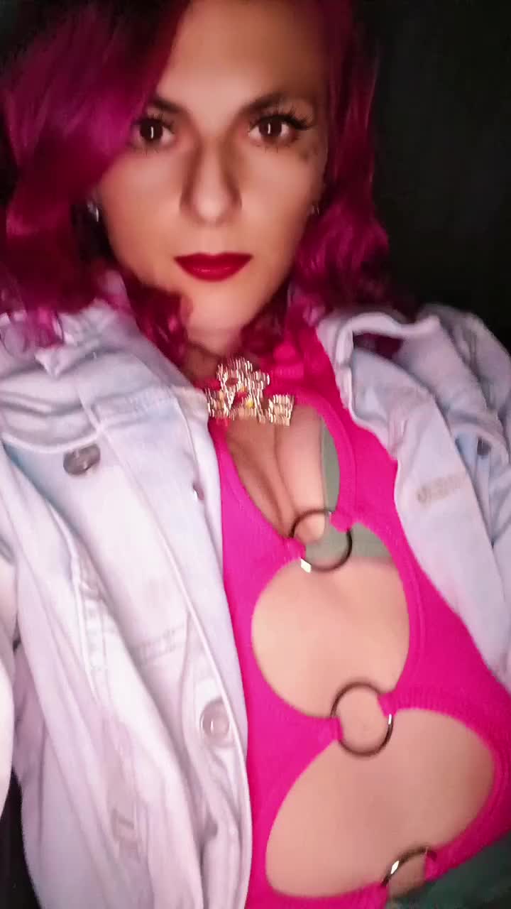 @hisqueen