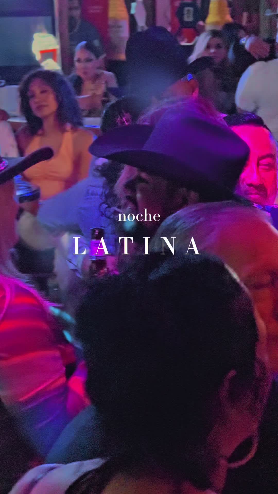 @Latinos Academia de Baile