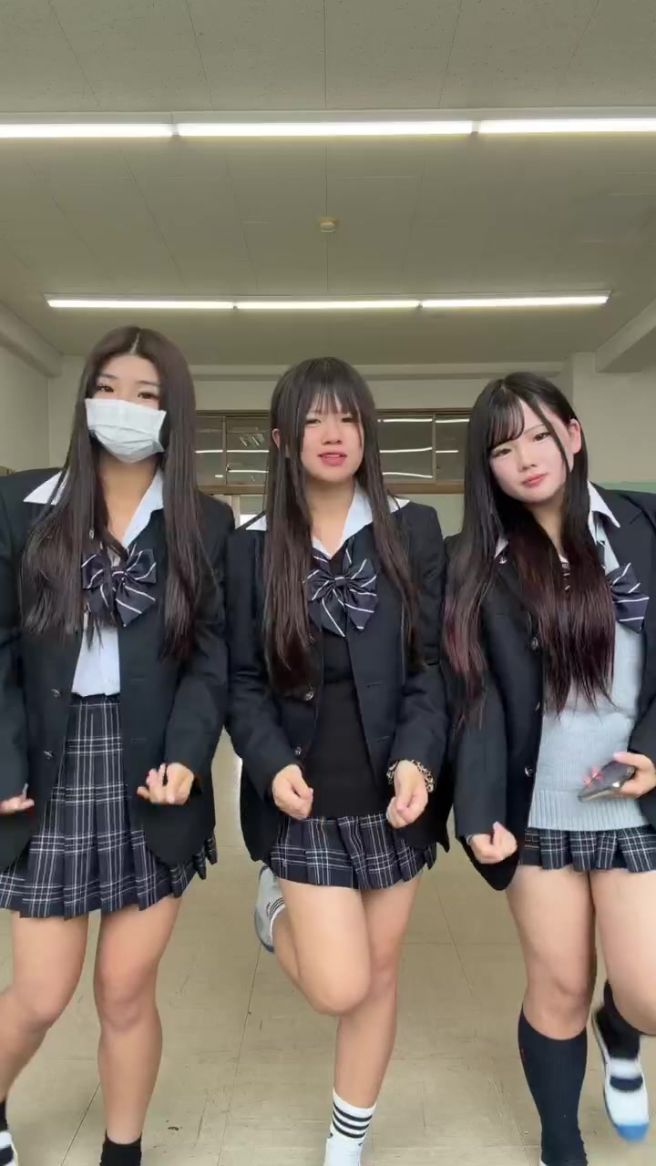 @ひな