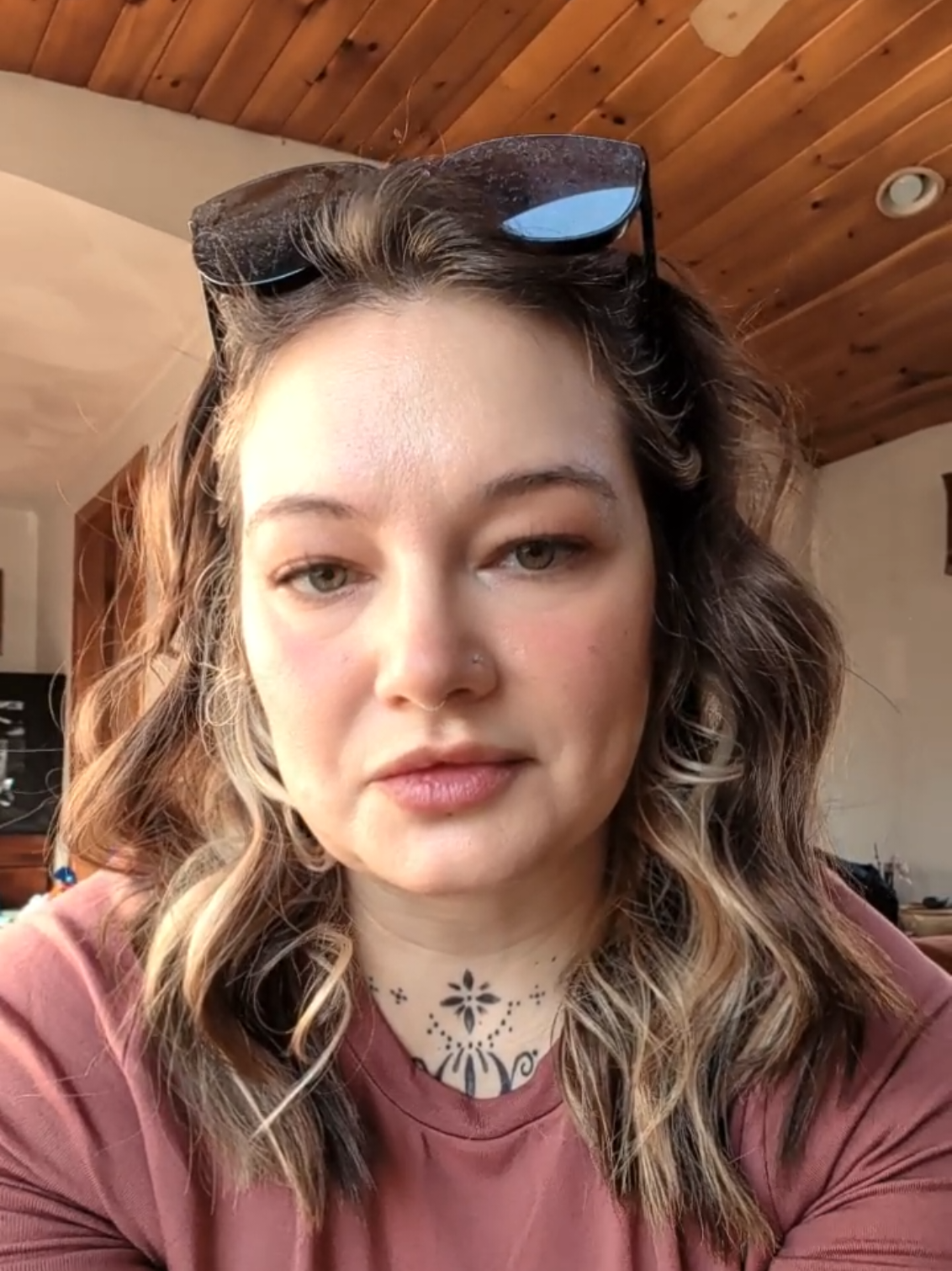 @Nicole 🌻🖤💜