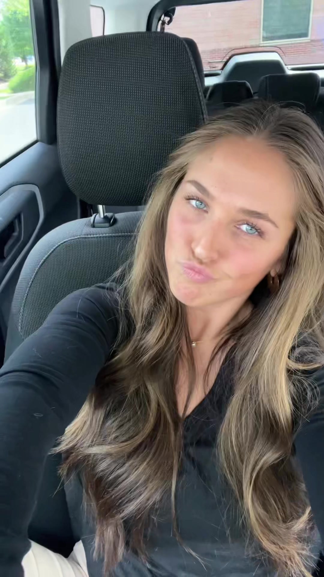 @alexisjhogan