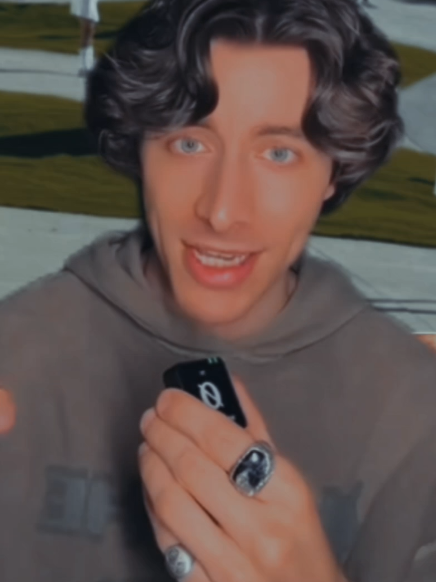 @<3