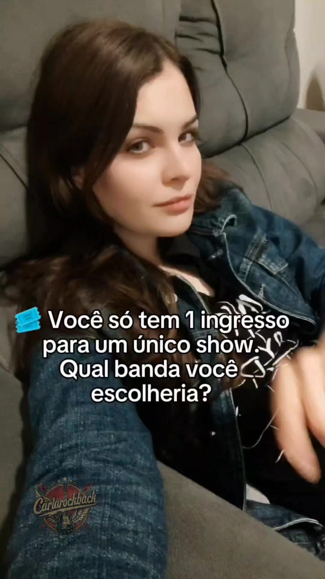 @𝑪𝒂𝒓𝒍𝒂𝑹𝒐𝒄𝒌𝑩𝒂𝒄𝒌