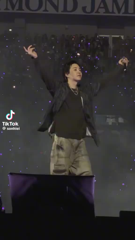 @TRUE BTS💜🫰ARMY