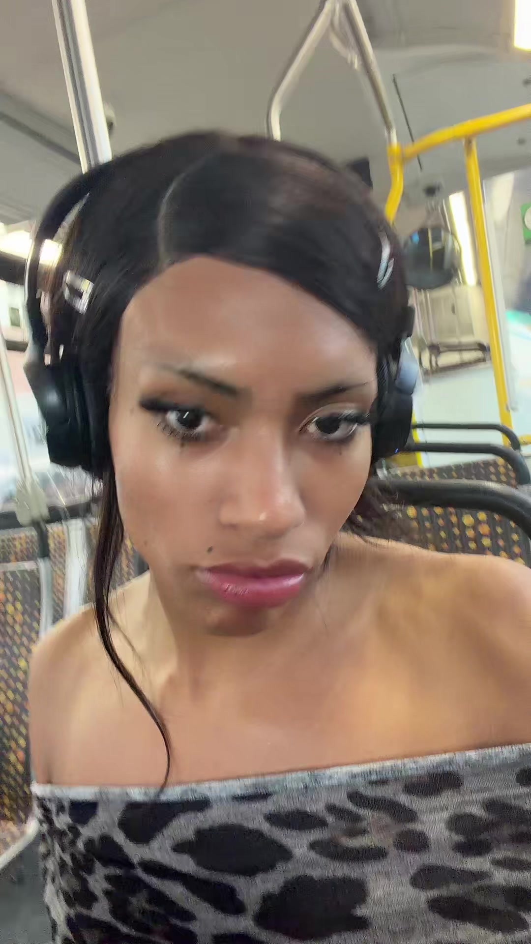 @elliemakesmusicc