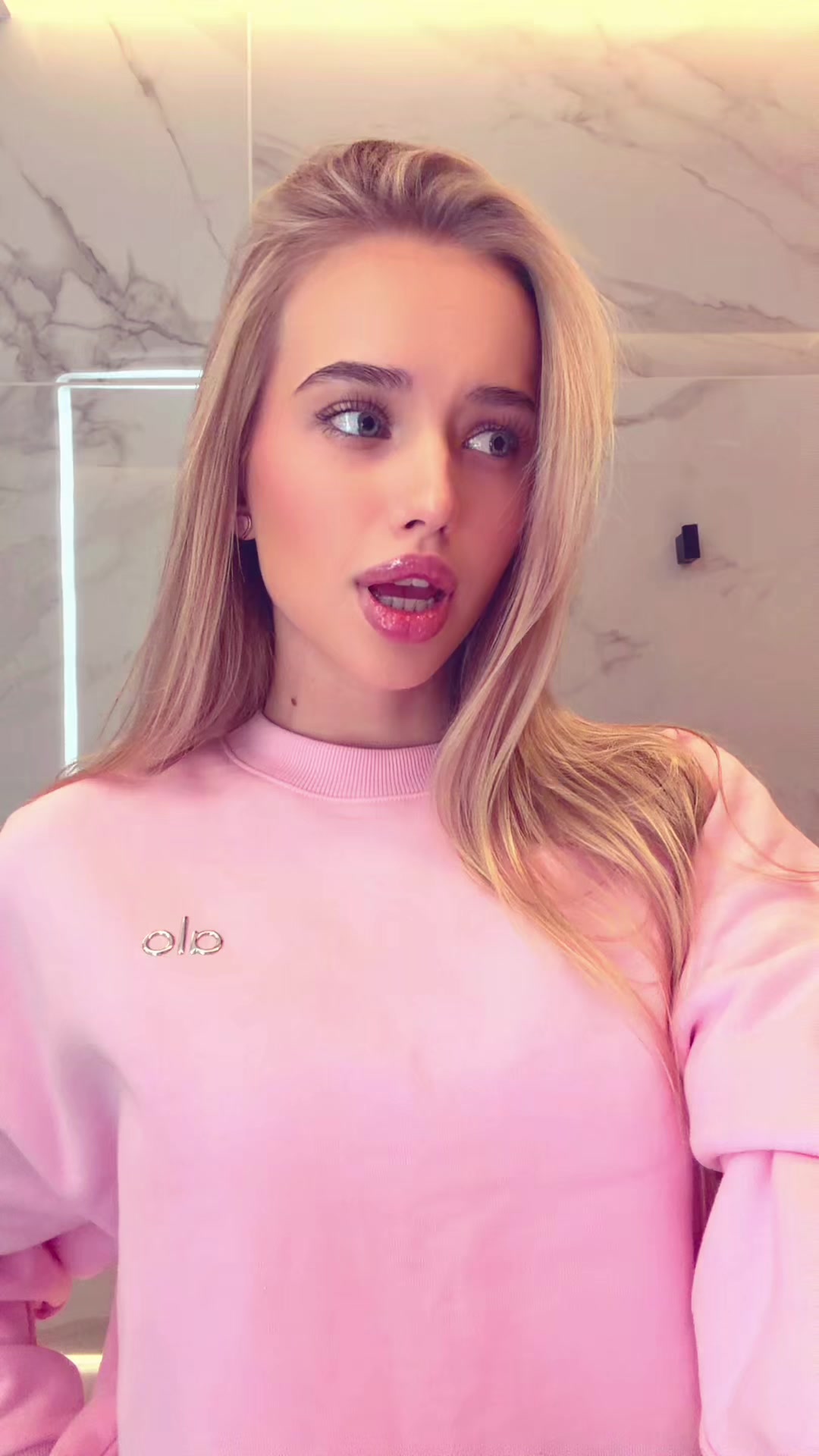 @тгк: Анечка🎀🖤
