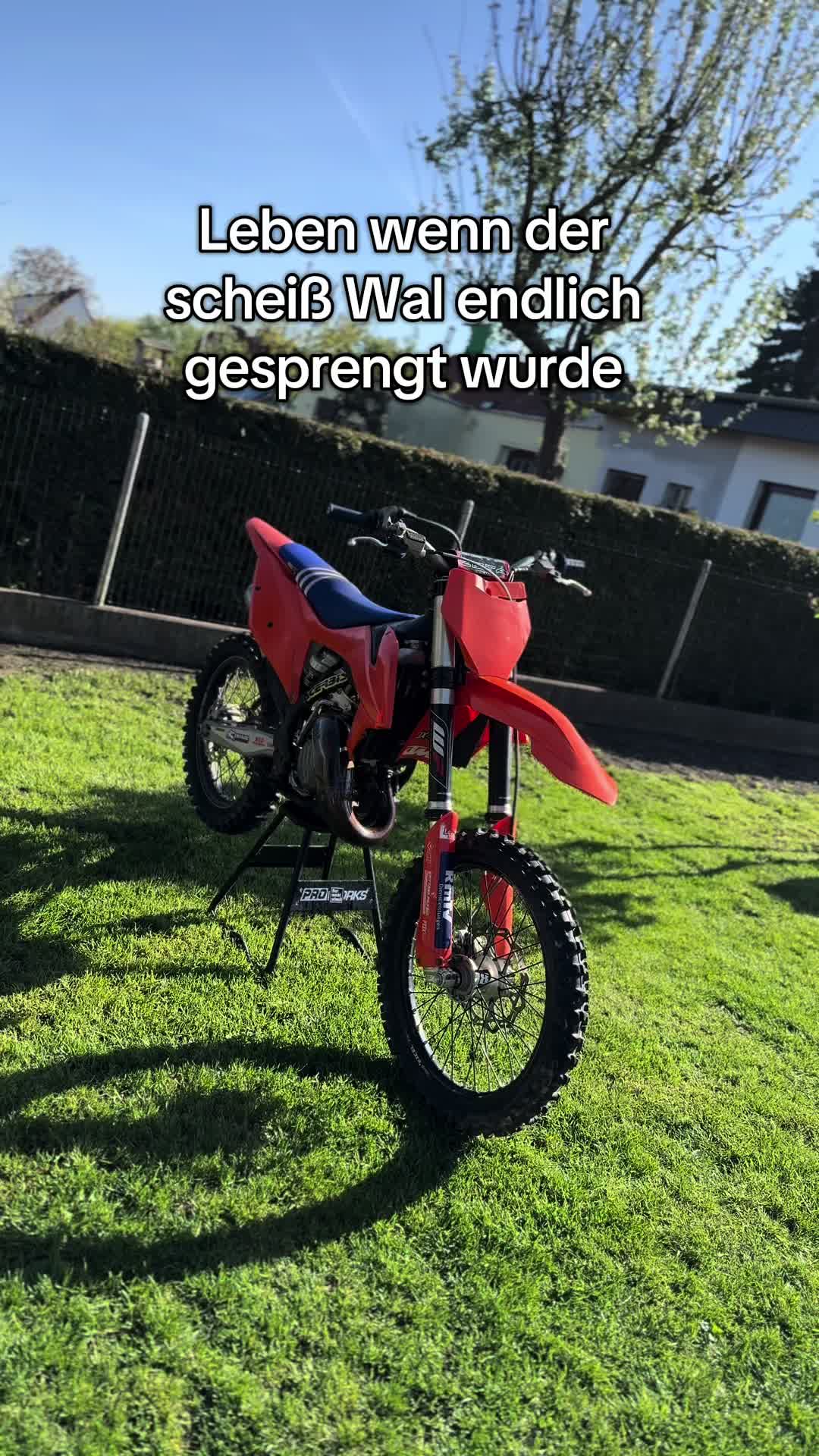@𝔣𝔢𝔩𝔡𝔴𝔢𝔤𝔭𝔣𝔲𝔰𝔠𝔥𝔢𝔯