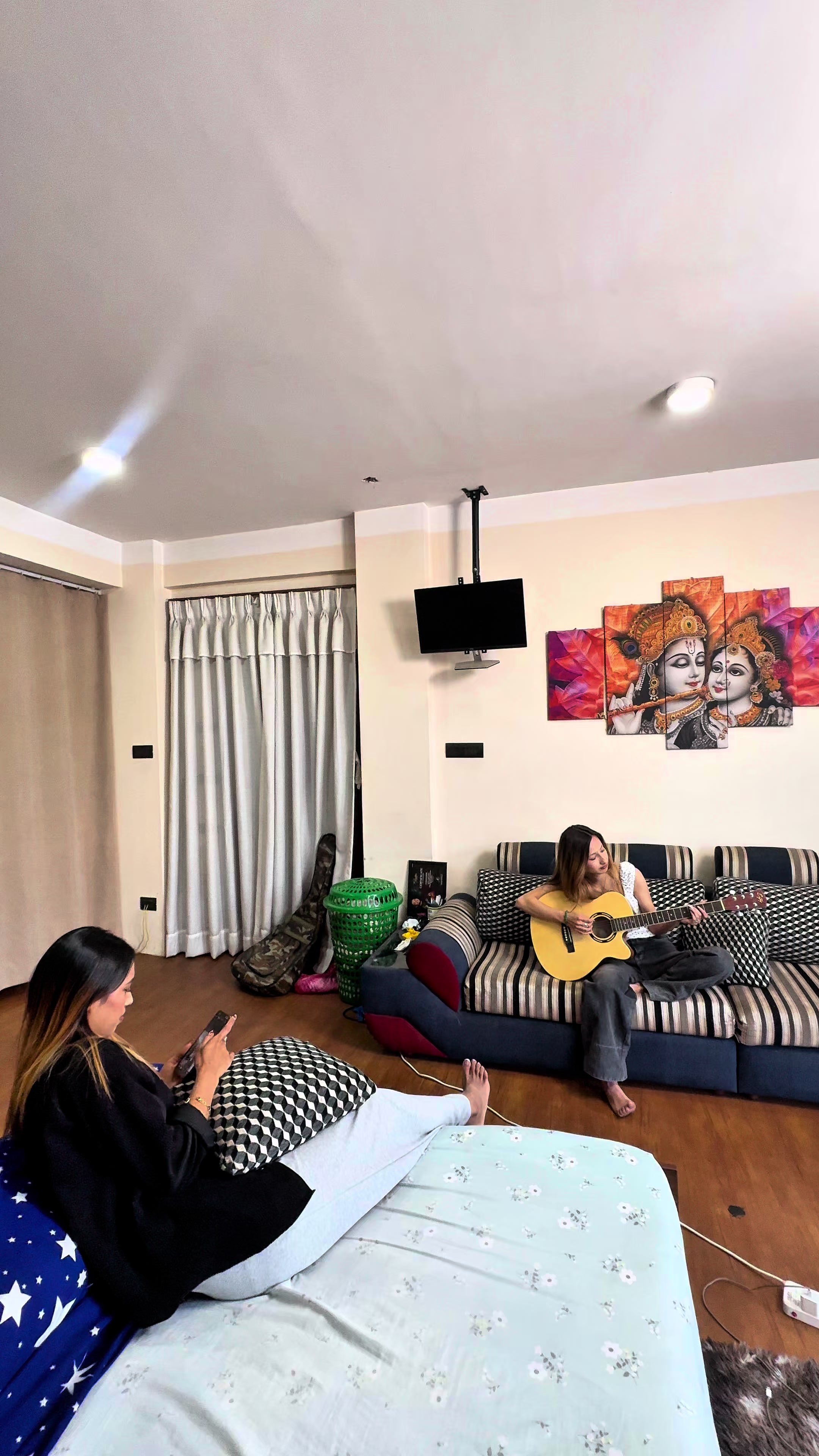 @KrisnaaZ Makeup studio Nepal