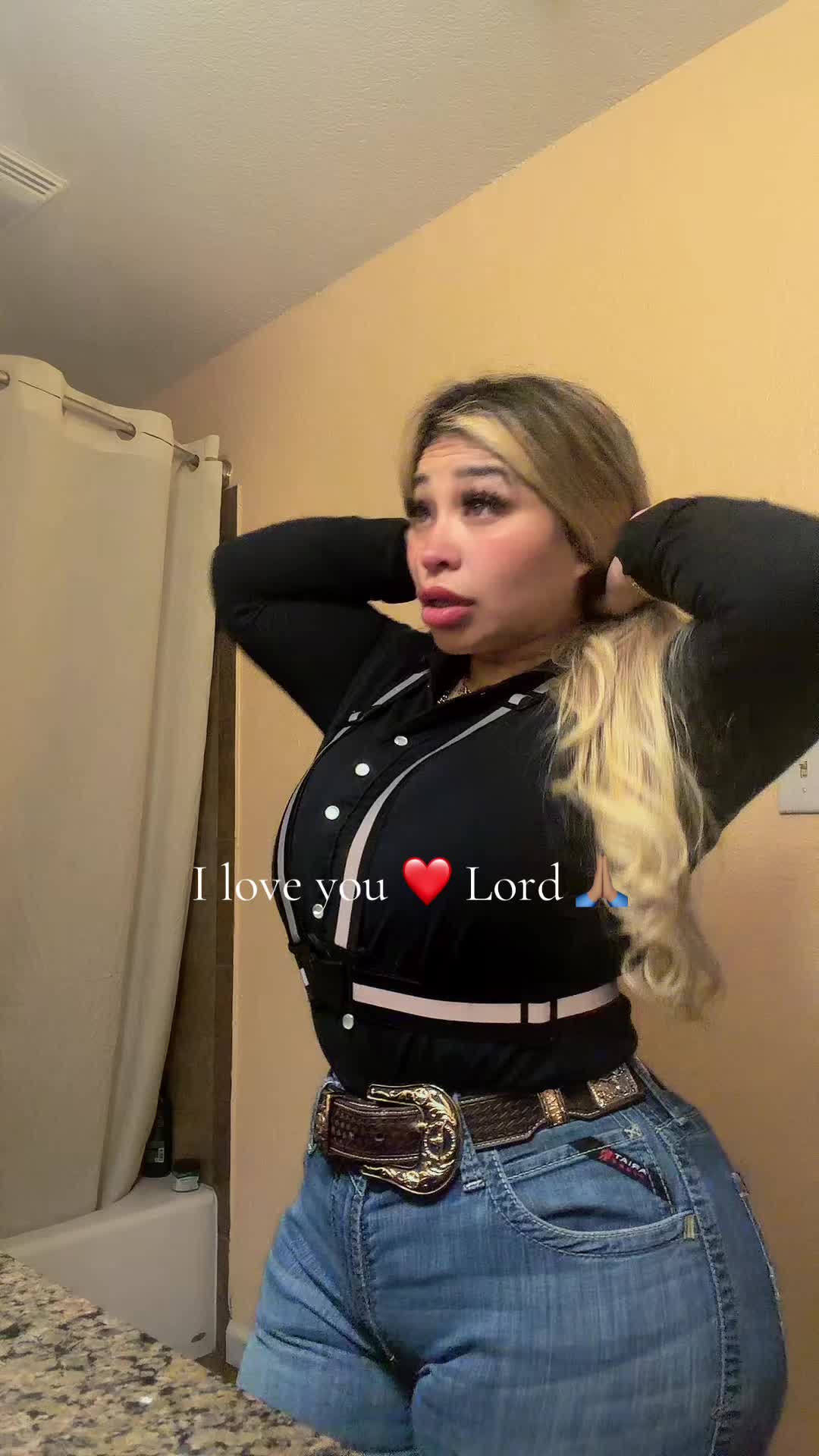 @𝐁𝐄𝐋𝐈𝐍𝐃𝐀 🖤