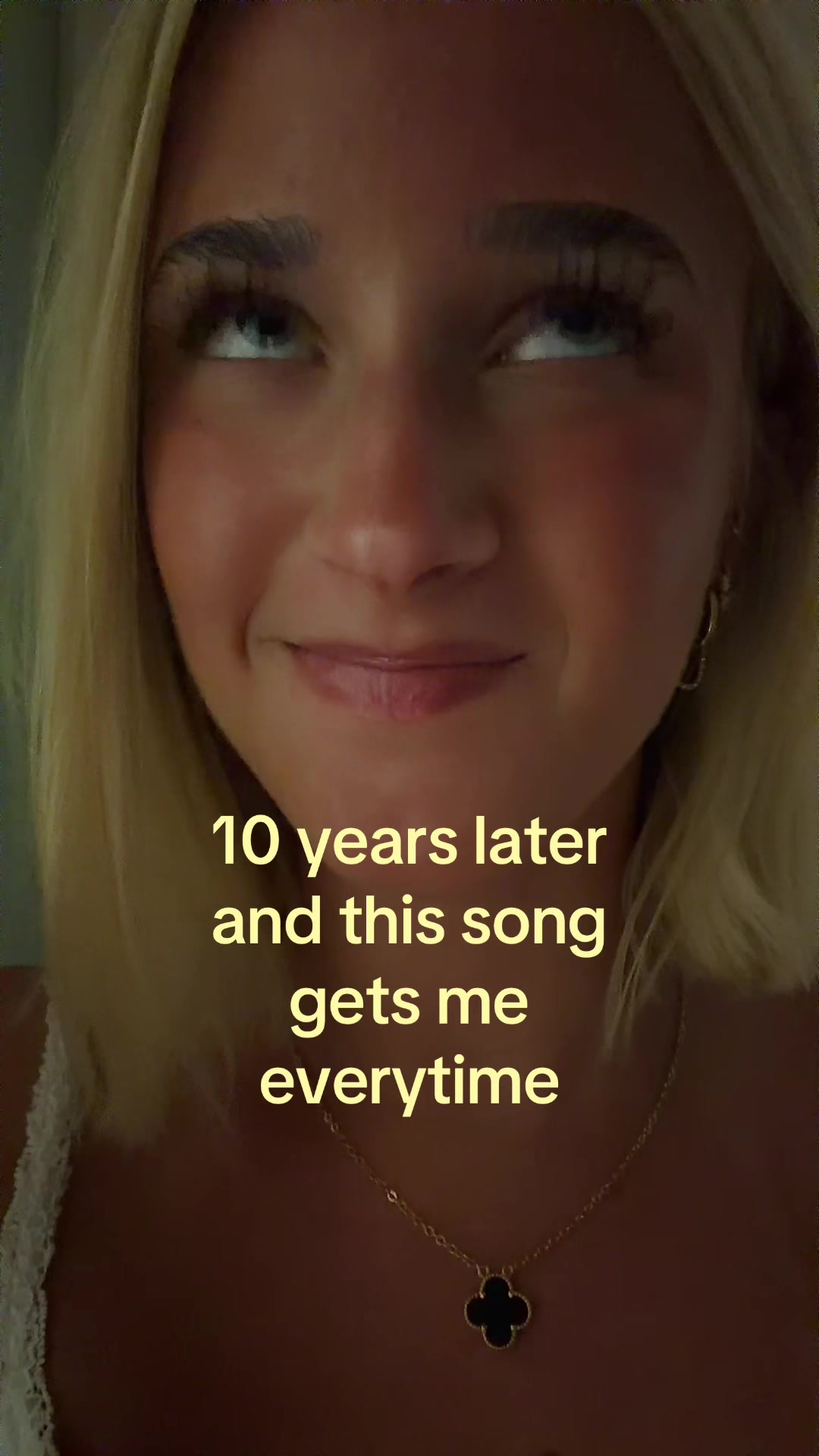@theelliebarker
