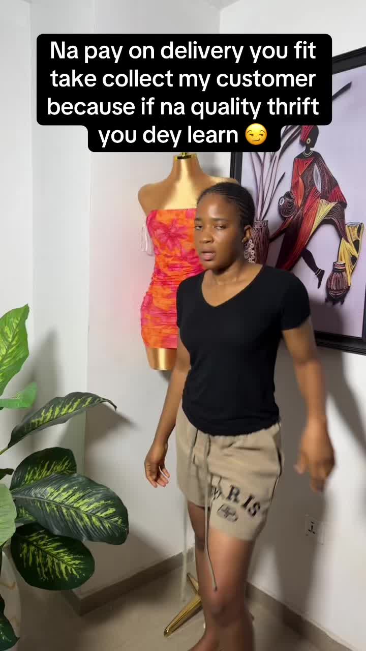 @Chrystal_thriftwears